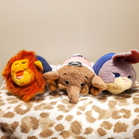 Disney Zootopia Tsum Tsum Set of 3 - Picture 1 of 4